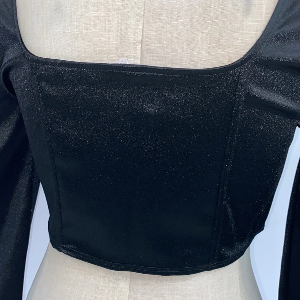 H&M Top - Picture 8 of 12